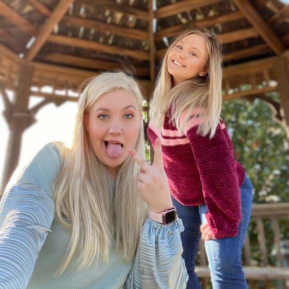 Meet your Posher, Madison - Picture 1 of 1